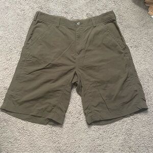 REI Co-op Men’s Cargo Shorts Olive Green Size 34W Hiking Outdoor Nylon Comfy